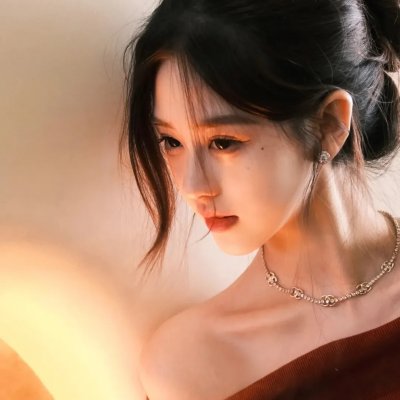 山林中头一个女人 在线观看封面